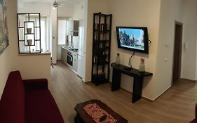 Theresa Apartment